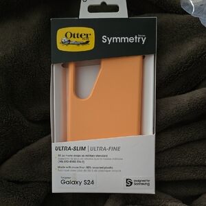 OtterBox Symmetry Series Case for Galaxy S24 - Peach